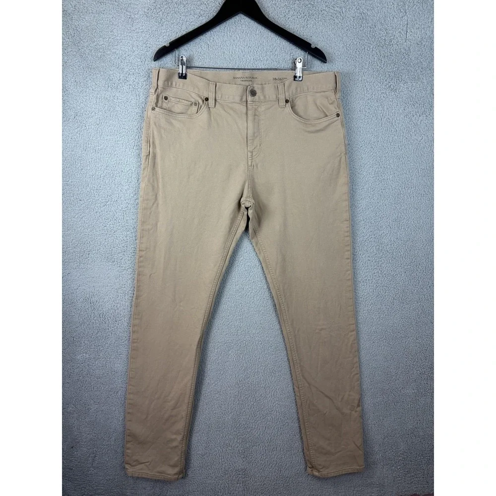 Banana Republic brand banana